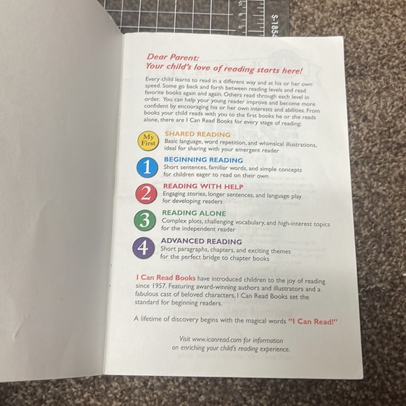 Mac & Cheese and Sammy the Seal level 1 reader books - Picture 4 of 16